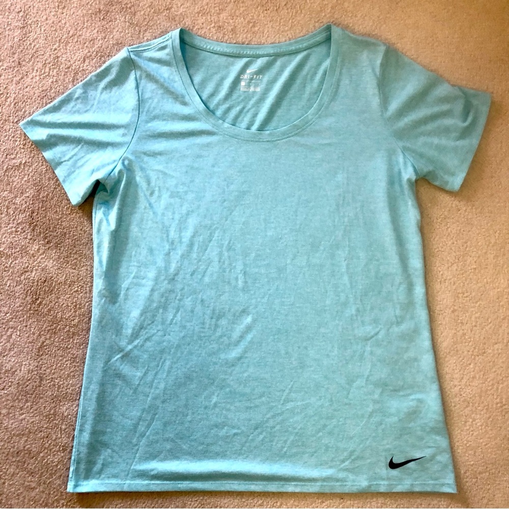 Nike Women’s Dry Fit Athletic Shirt L